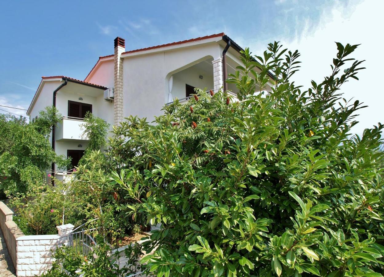 Apartments Eufemija Rab Town Buitenkant foto